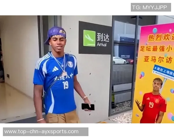 最白的足球明星究竟是谁他在场上的表现如何引发了怎样的关注与讨论